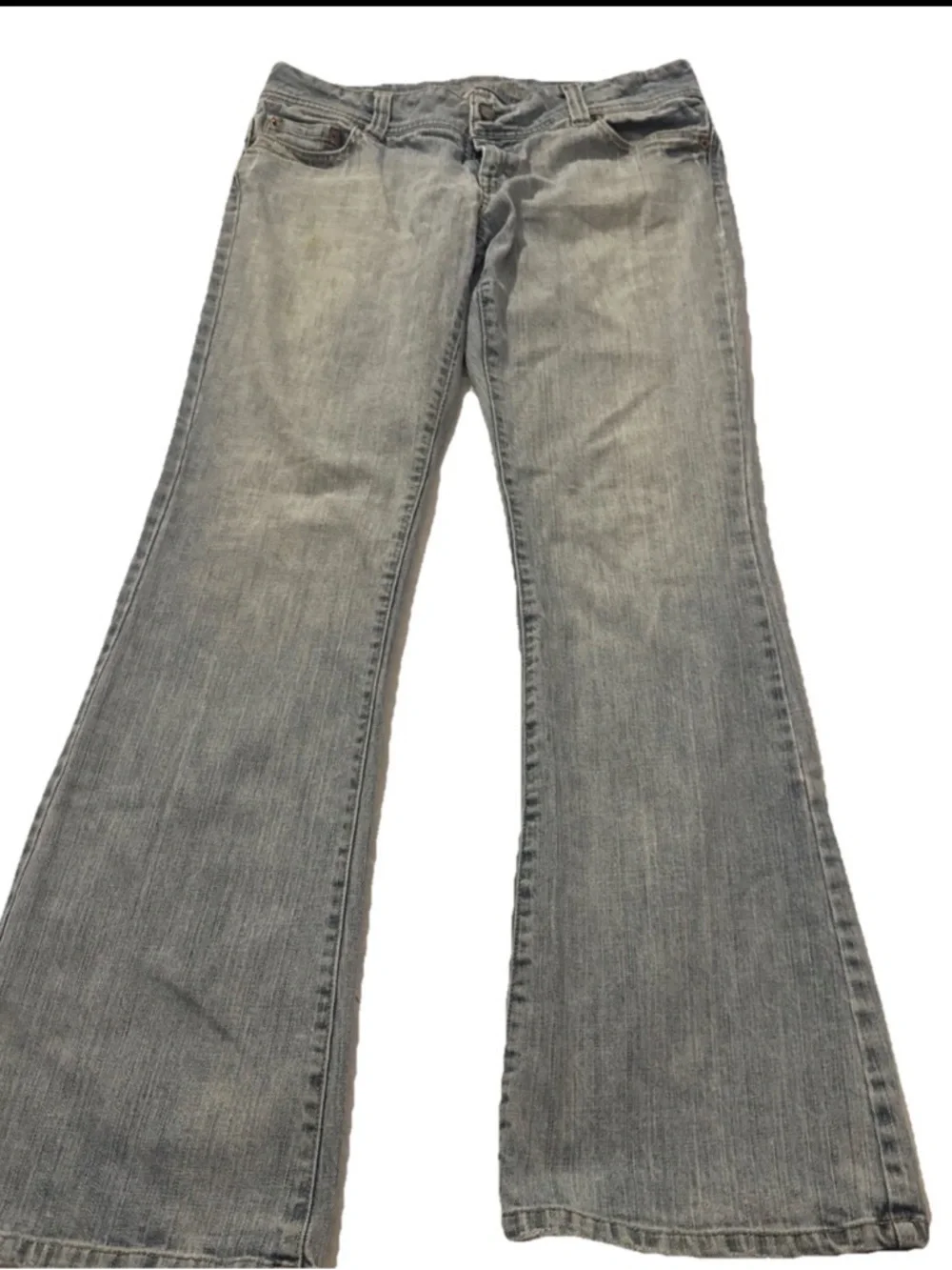 America Eagle Women’s Jeans Bellbottoms Size 10 -Long Distressed Y2K, 2000’s